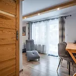 Mountain Centrum Homestay *